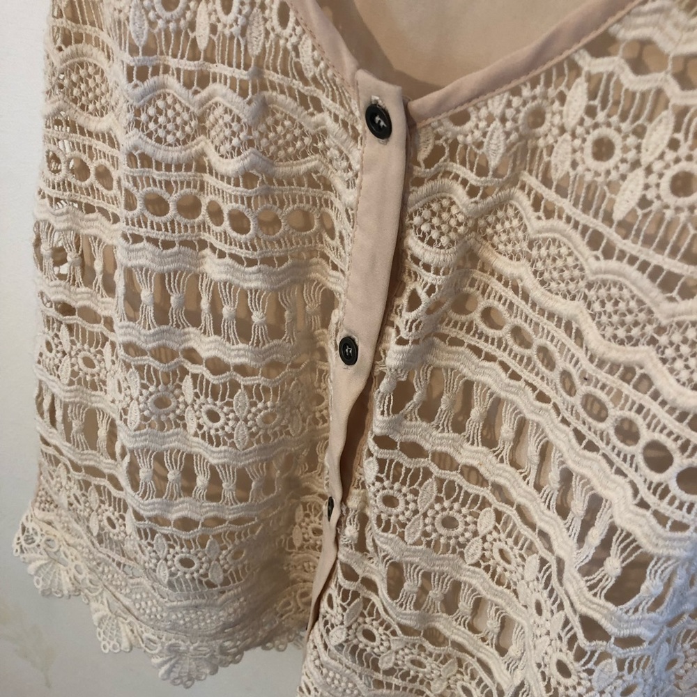 🔥🔥beige lace vest - Picture 3 of 5